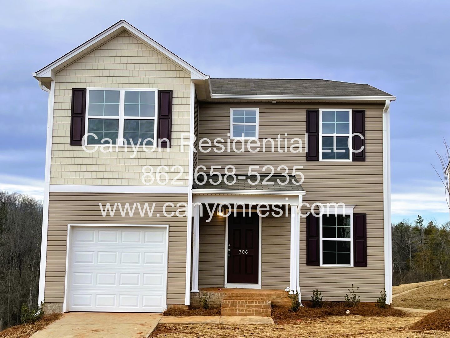 Lexington House: 706 Quail Ln