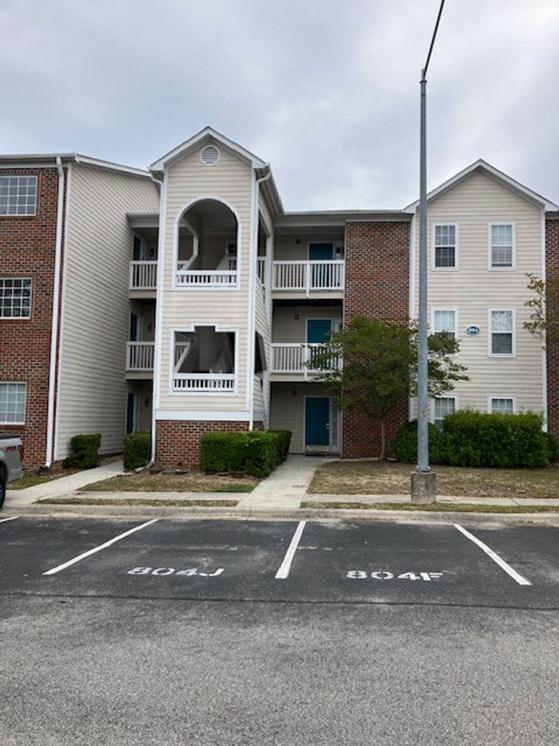 Wilmington Apartment: 804-J Bryce Court