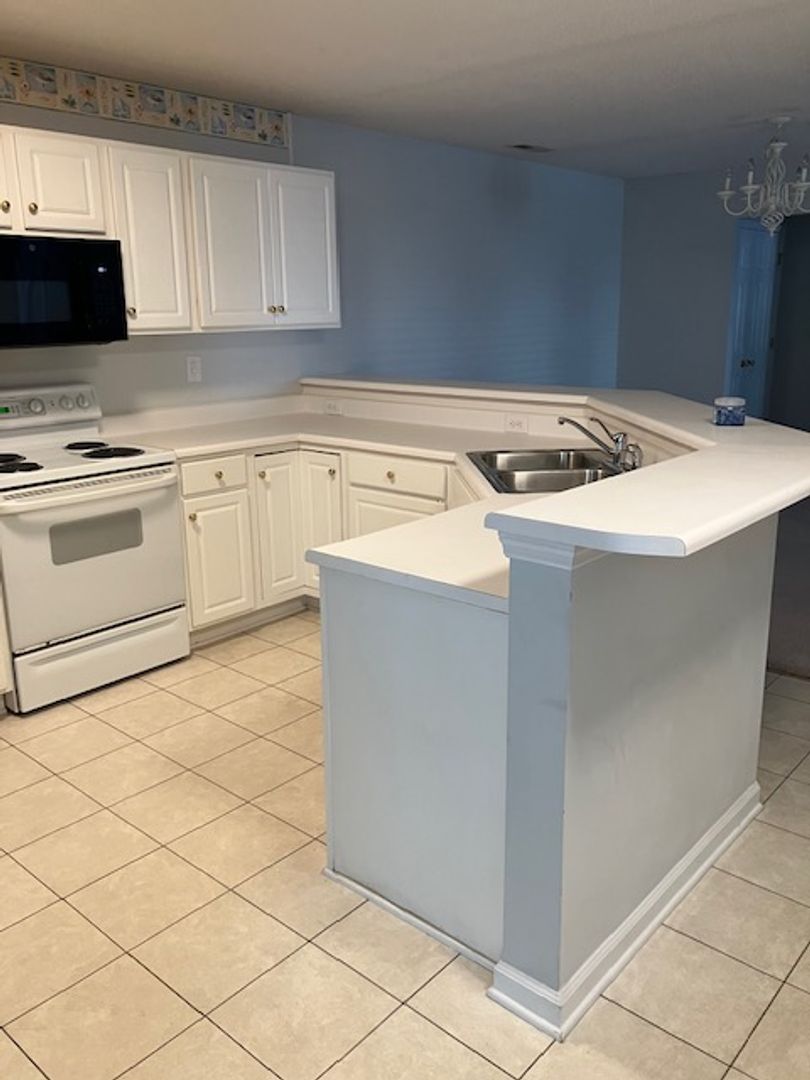 Wilmington Apartment: 5002-10 Hunters Trail