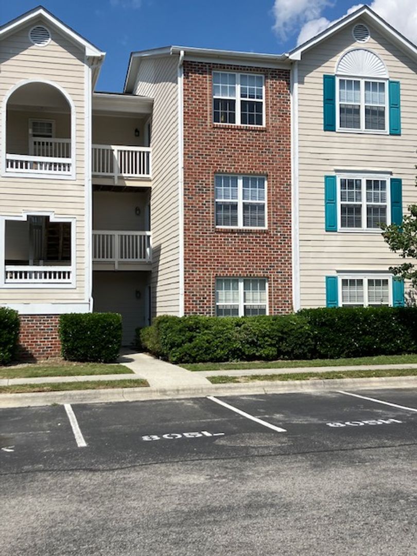 Wilmington Apartment: 805-H March Court