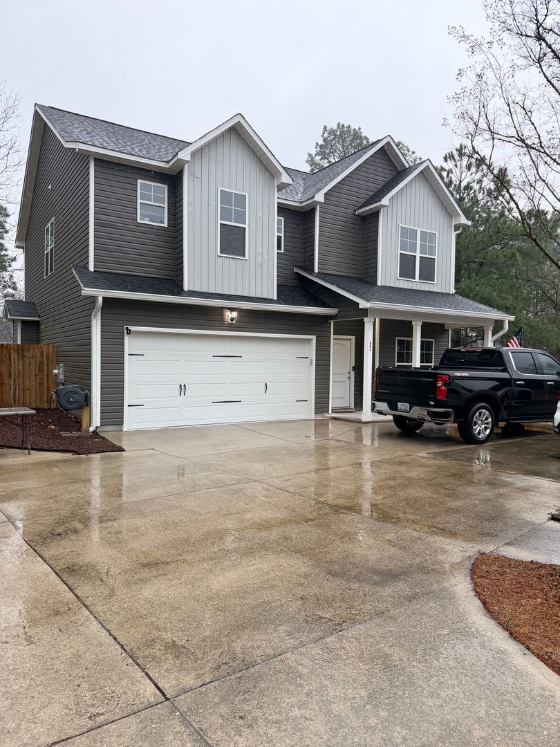 Hope Mills House: 804 La Quinta Lane