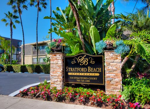 GROUND FLOOR ONE BEDROOM APARTMENT ON THE CLIFFS OF DEL MAR!