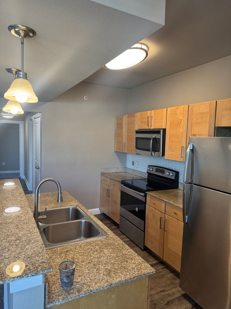 Denton Apartment: 315 S. Locust St,