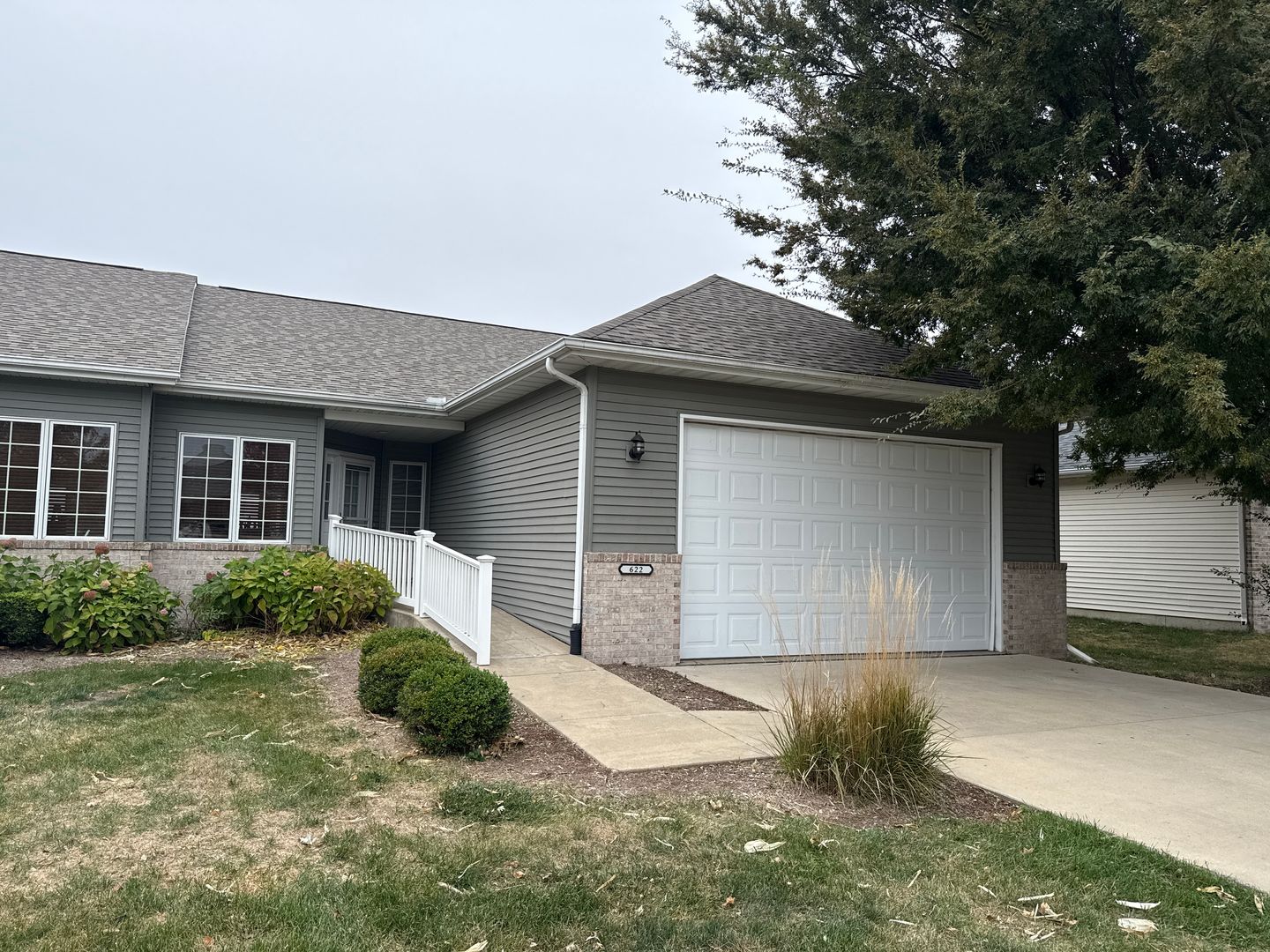 Chatham House: 622 Garvey Lane