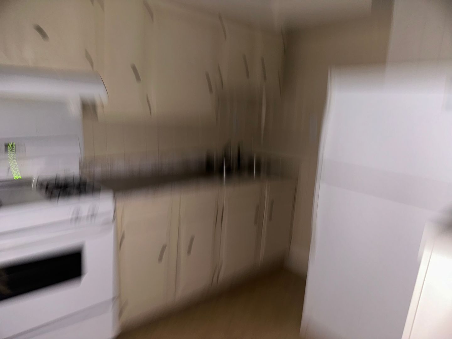 Divernon Apartment: 43 W. Lewis