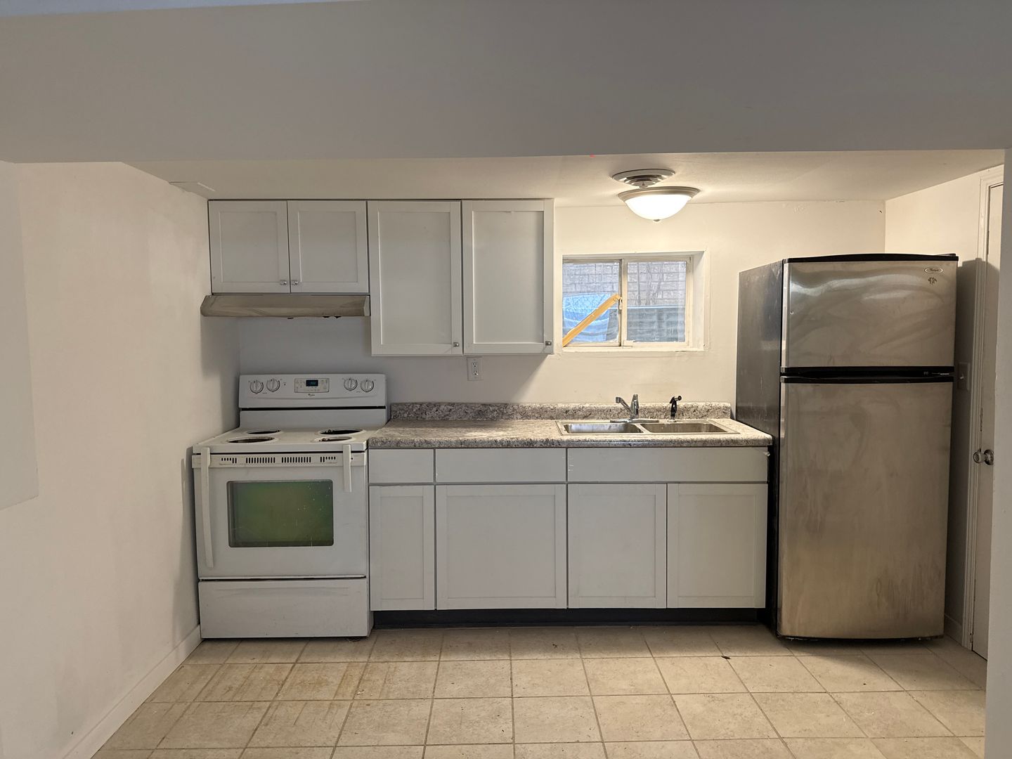 Springfield Apartment: 328 W. Mason Street