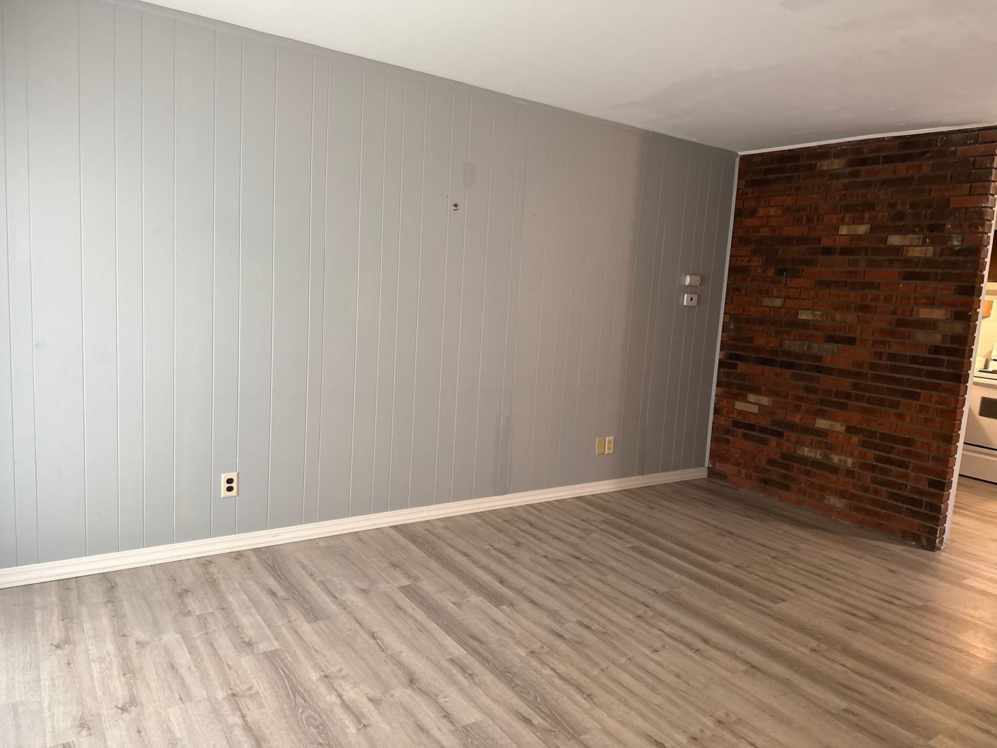 Springfield Apartment: 1017 S. Spring St.