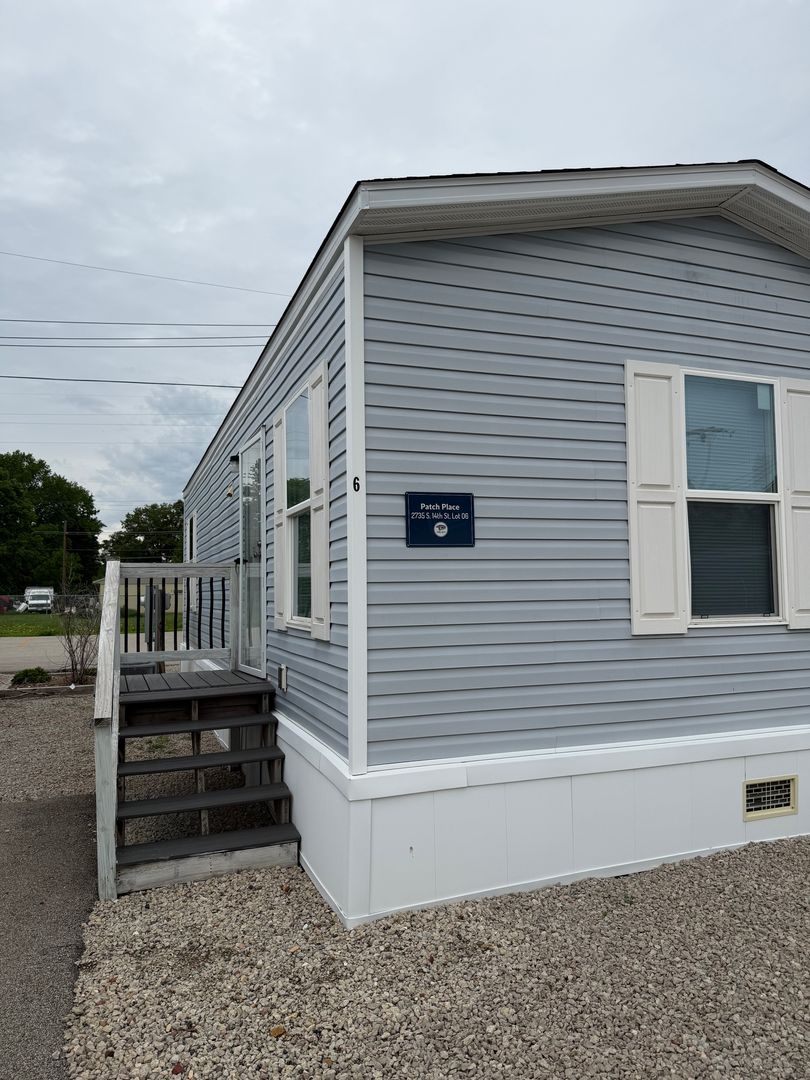 Springfield Apartment: 2735 S 14th St