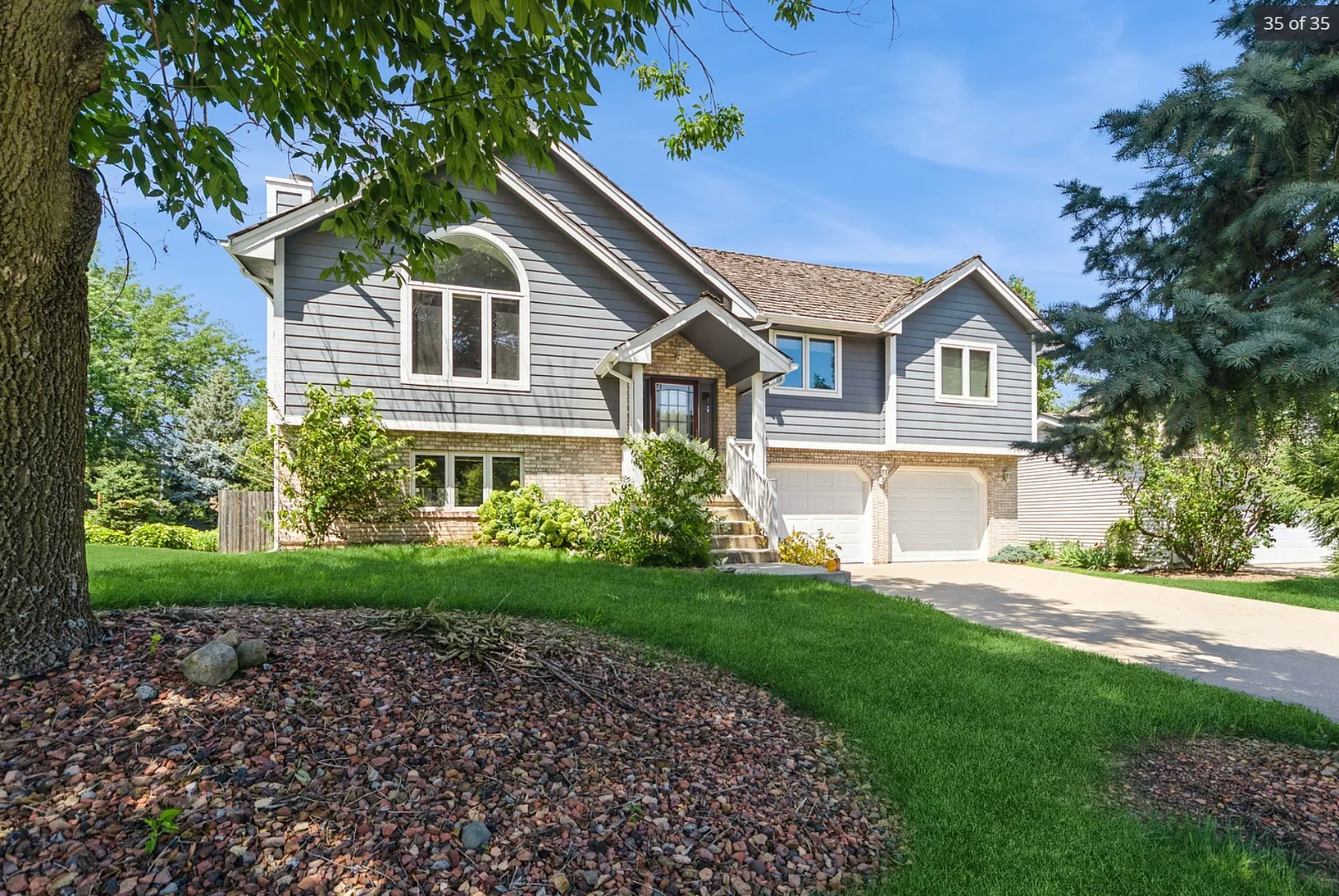 Clive House: 14049 Summit Dr