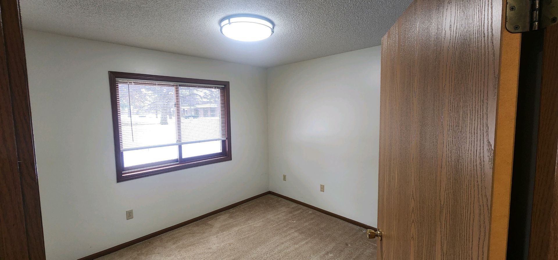 4534 Douglas Avenue, Des Moines, IA 50310