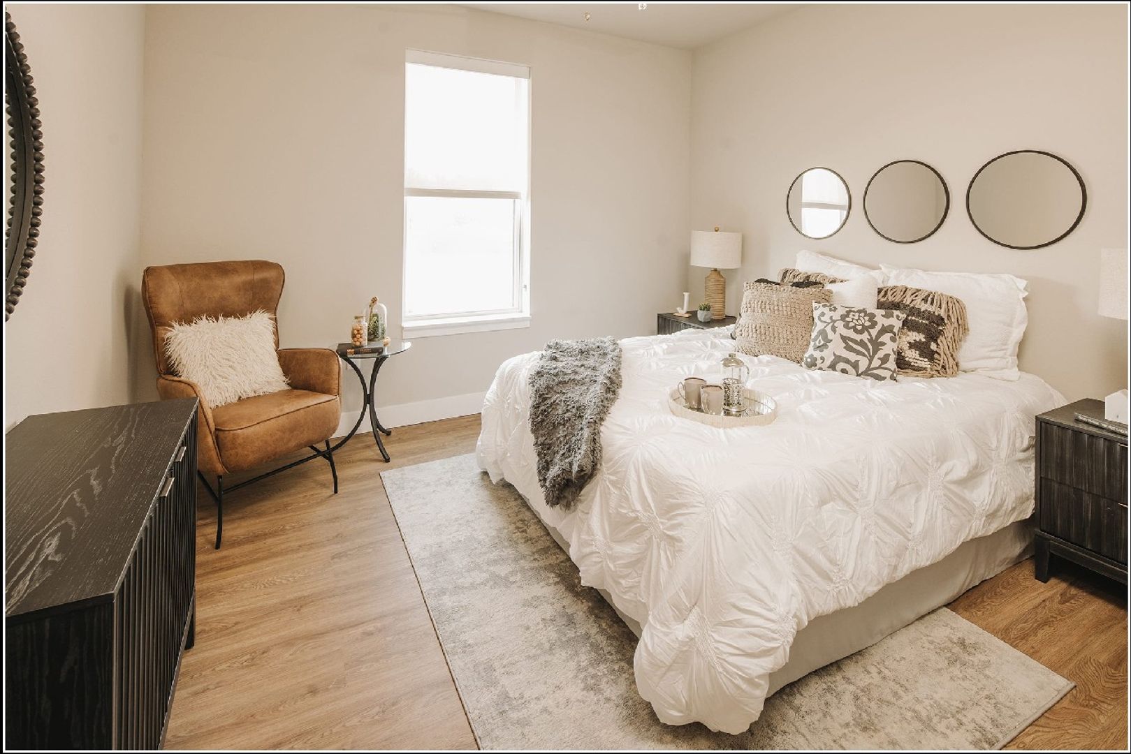 44 West Luxury Living 8 of 12