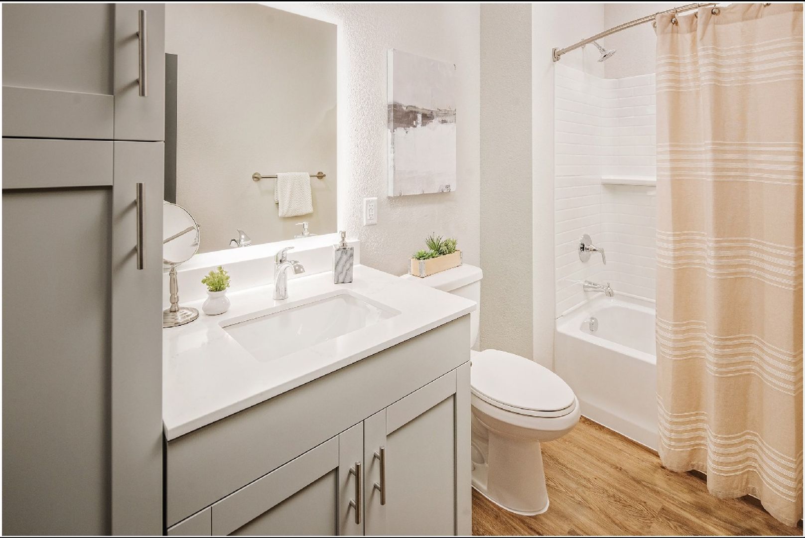 44 West Luxury Living 5 of 12