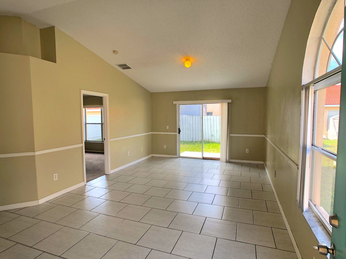 Kissimmee House: 2298 Santa Lucia St