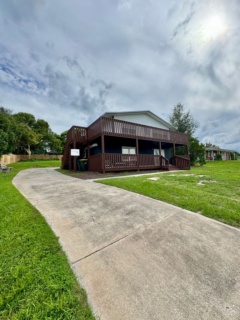 Clermont House: 437 Carroll St.