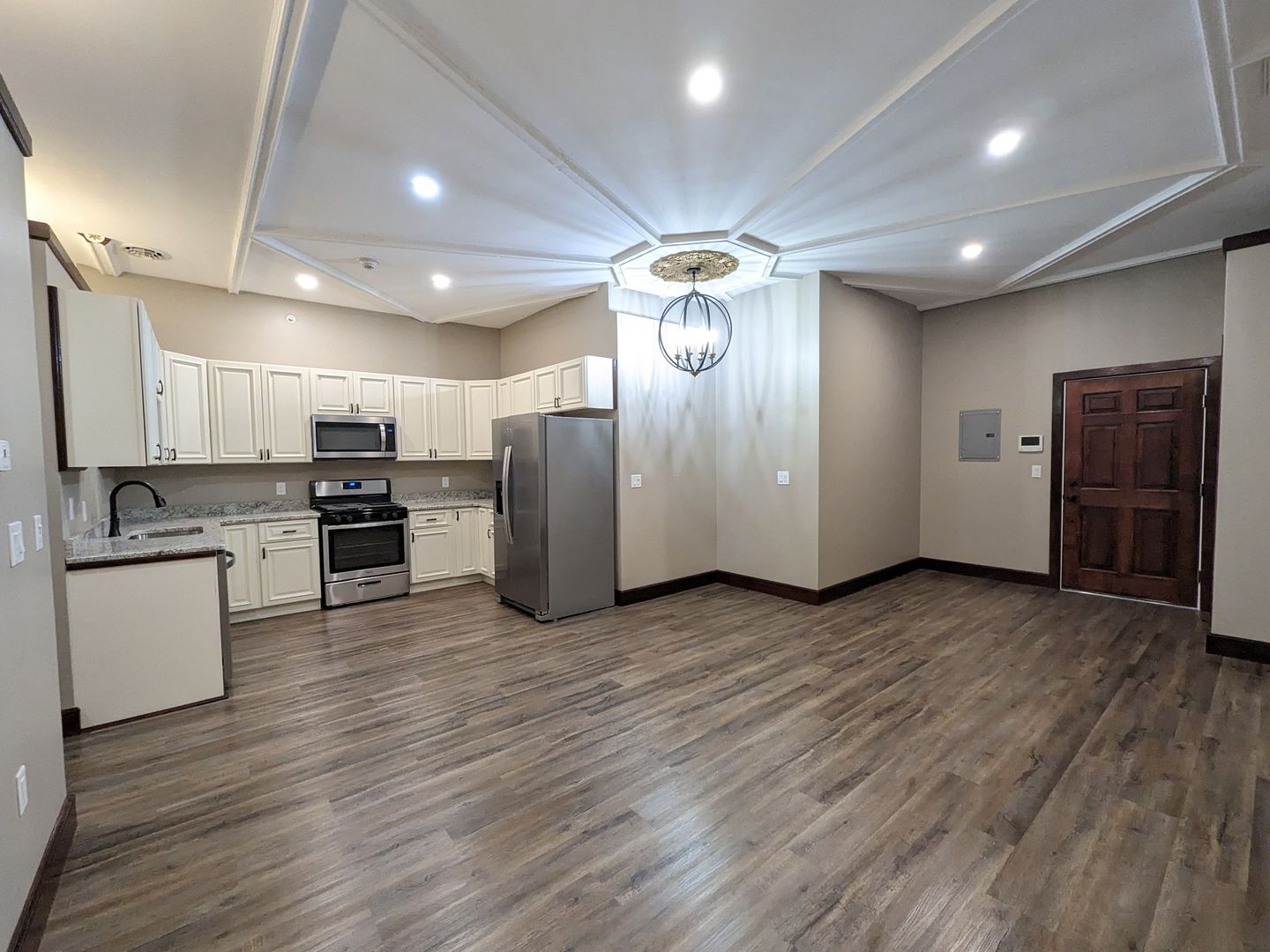 Cohoes Apartment: 130 Remsen St