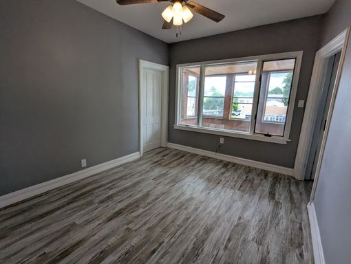 3 Bed/1 Bath w/ Washer + Dryer Hookups!