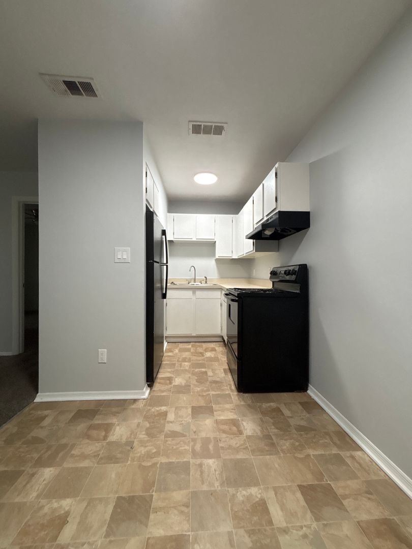 Tallahassee Apartment: 2712 W Tharpe Street