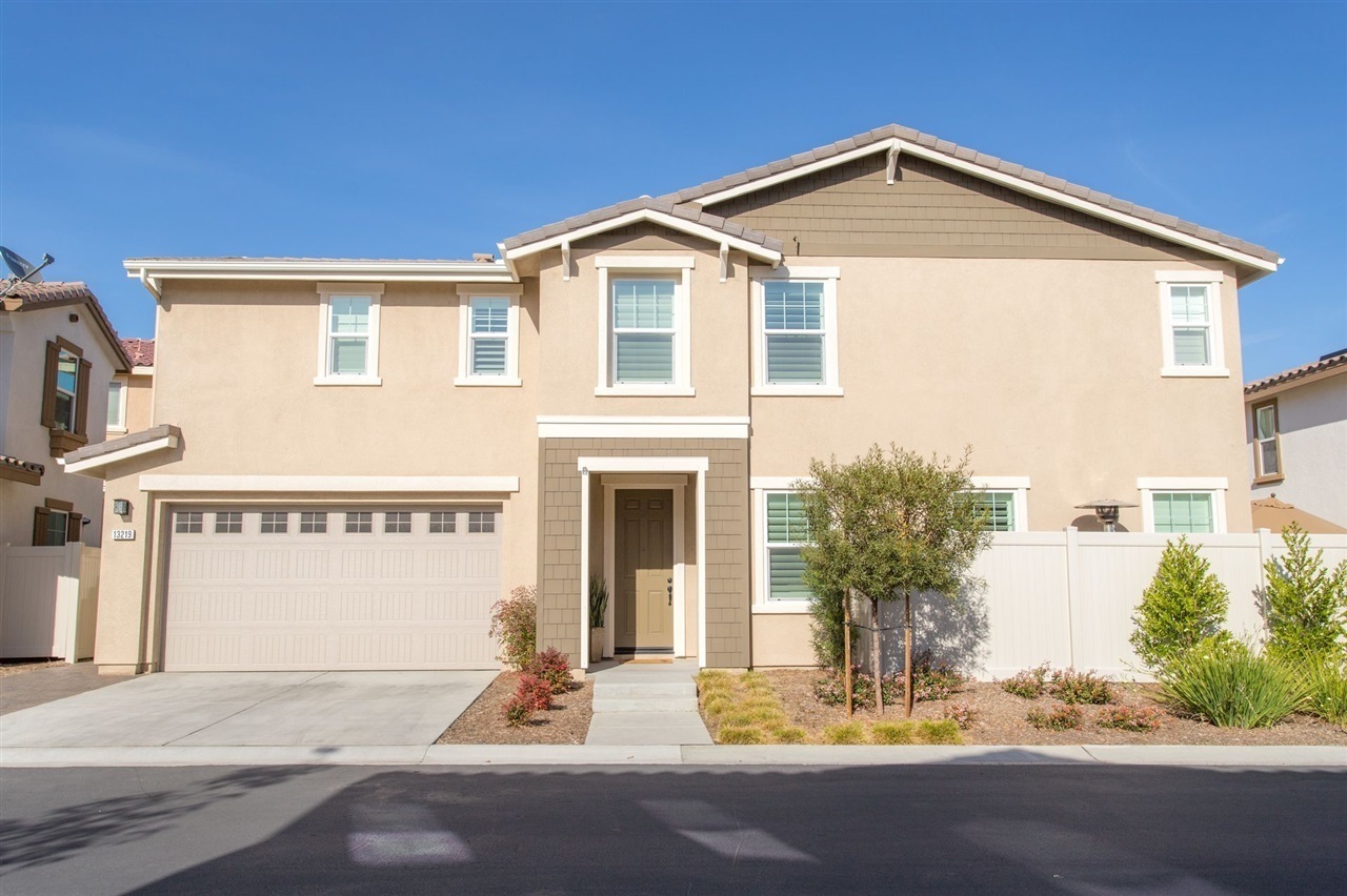 Lakeside House: 13219 Cuyamaca Vista Dr