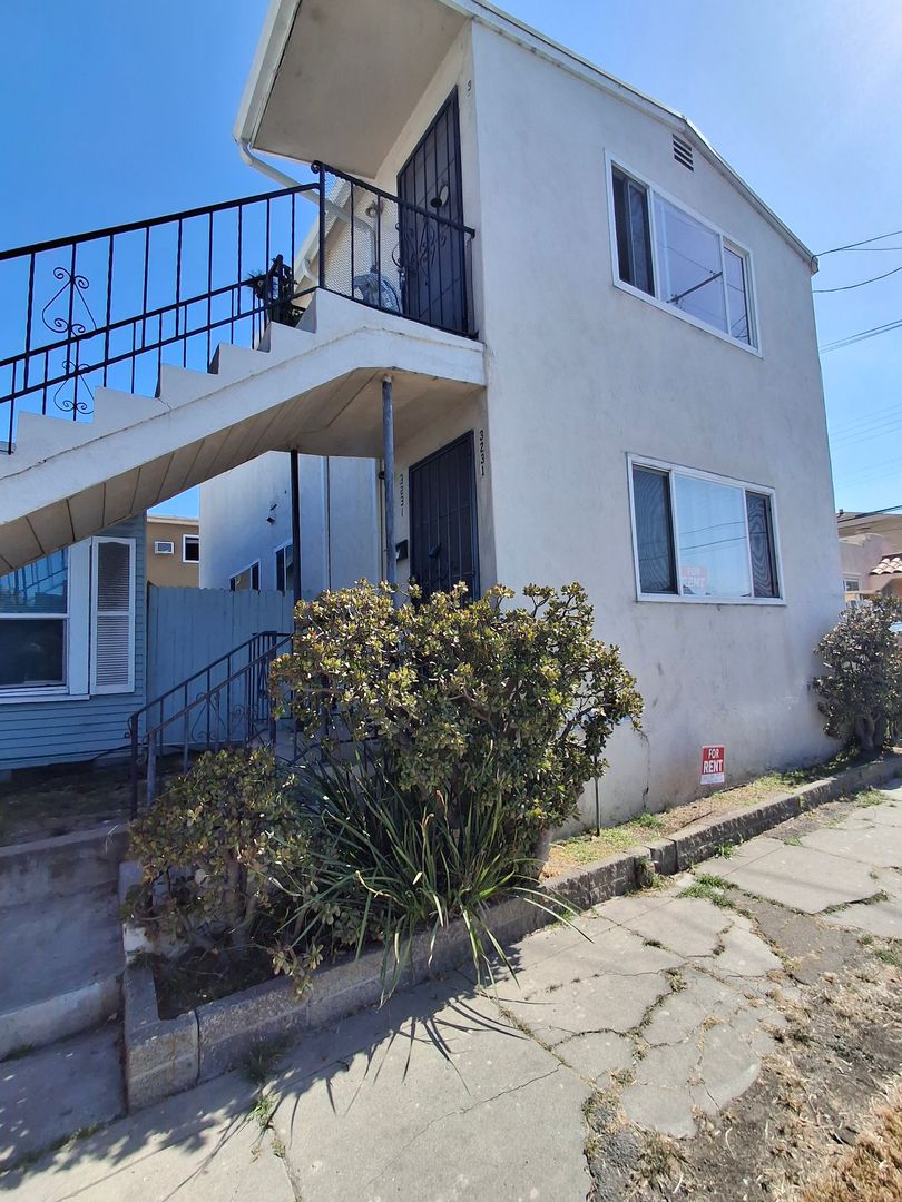 San Diego Condo: 3231 Madison Ave.