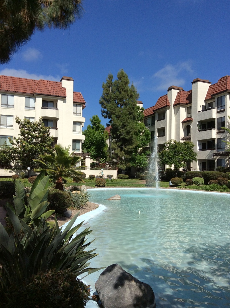 San Diego Apartment: 5765 Friars Rd. #169