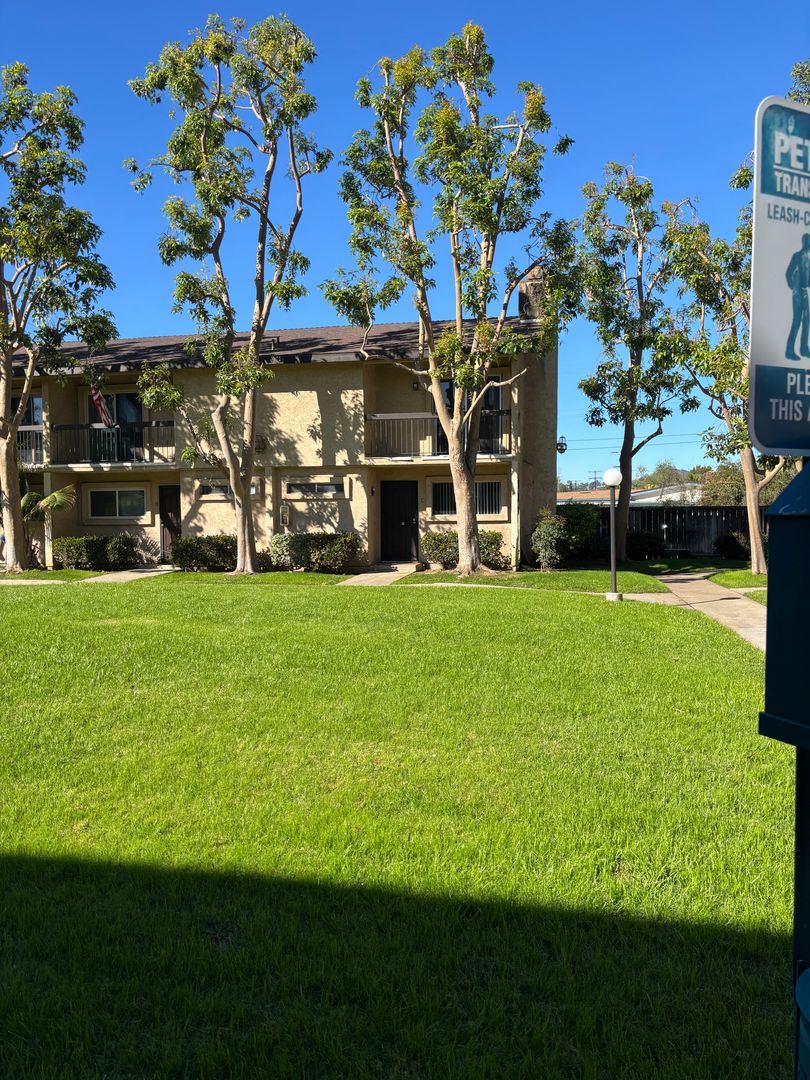 EL CAJON Condo: 728 N.MOLLISON AVE.,#C