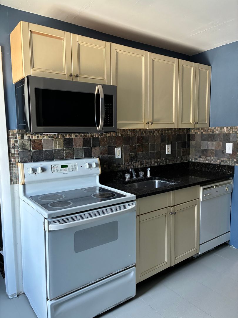 Norwich Apartment: 17 Pearl St