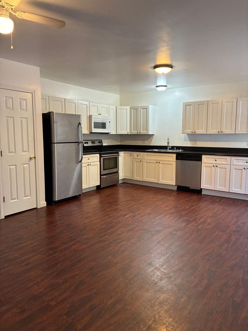 Norwich Apartment: 11-25 Taftville-Occum Rd