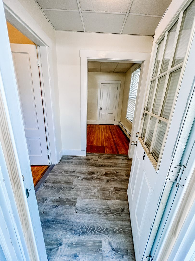 Augusta Apartment: 37 Chapel St.