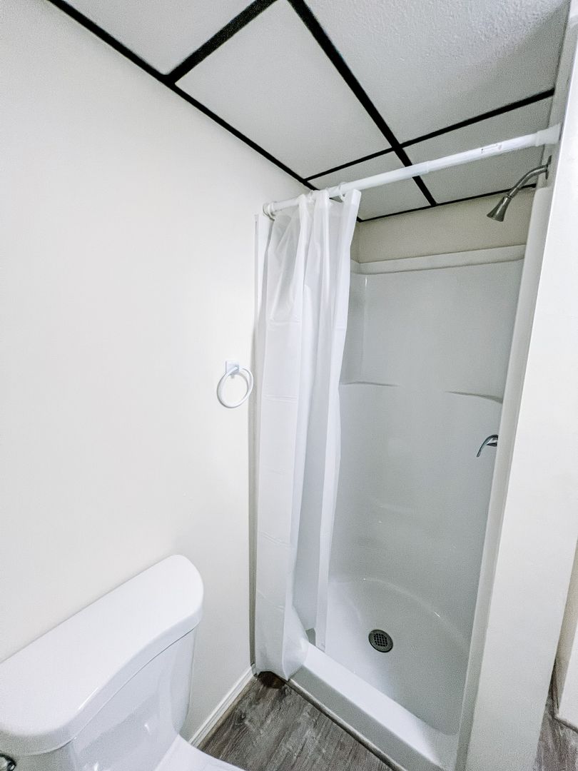 Augusta Apartment: 37 Chapel St.