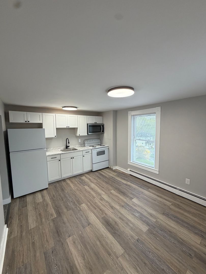 Augusta Apartment: 83 Gage St.
