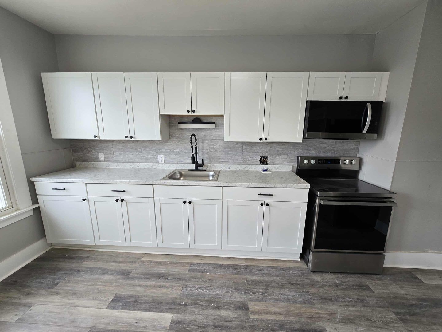 Lewiston Apartment: 195 Bartlett Street