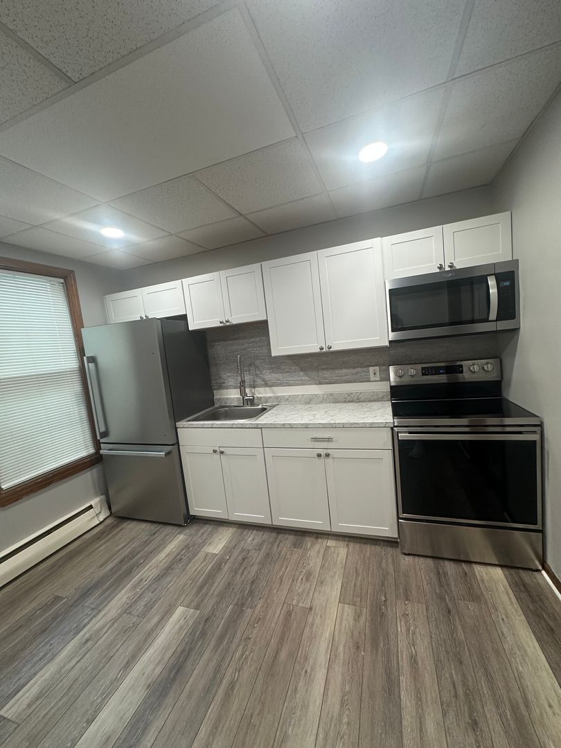 Augusta Apartment: 42 Green St.