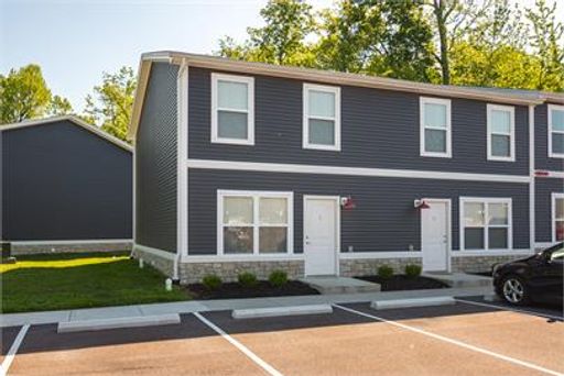 TOWNHOME FOR RENT IN ELIZABETHTOWN – photo 1