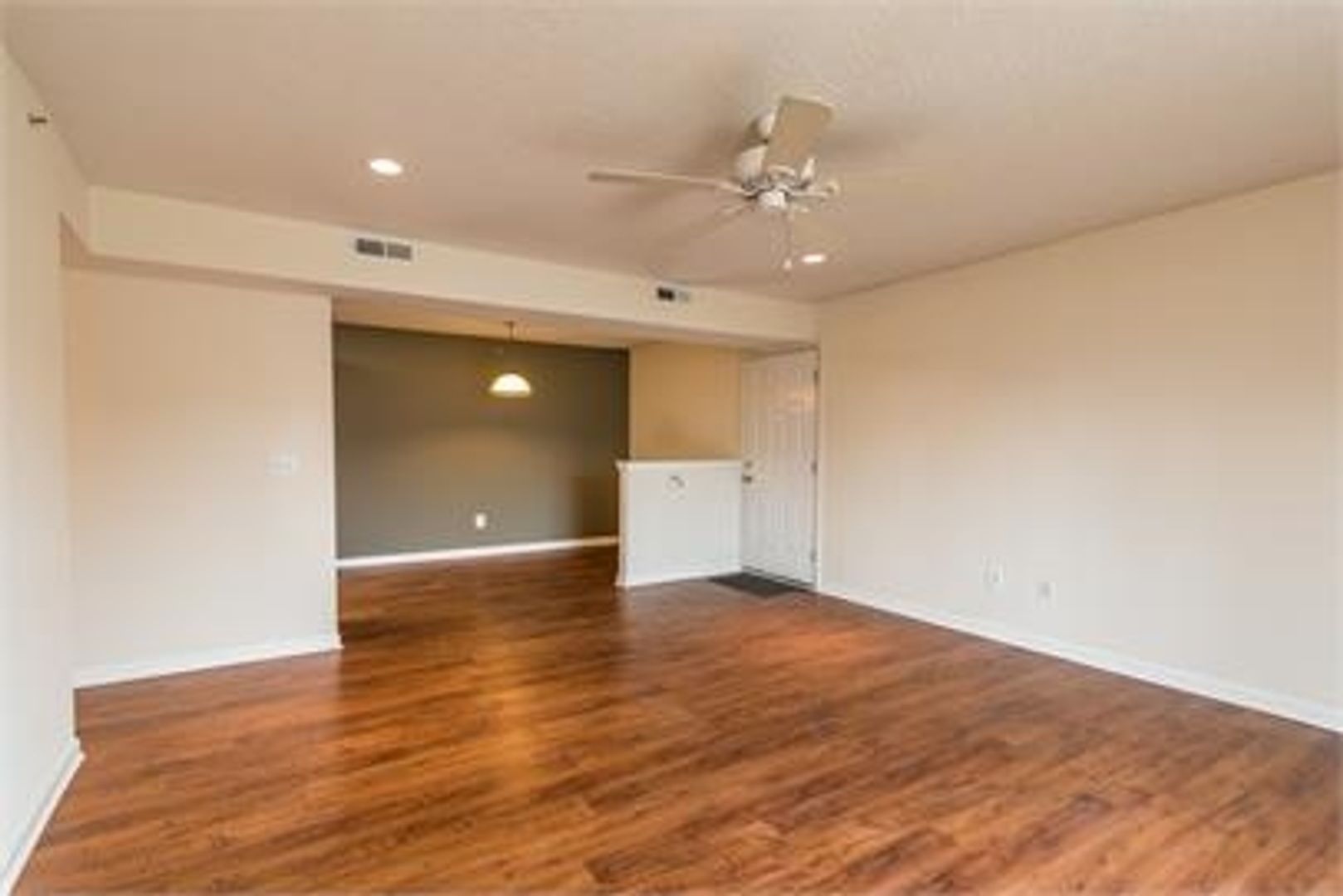 Mount Washington Apartment: 111 Park Hill Lane