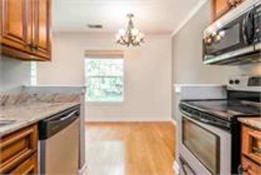 2 Bedroom, 1.5 bath condo FOR RENT PENDLETON