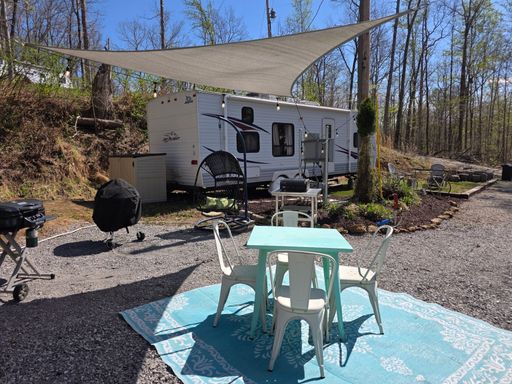 CAMPER FOR RENT- LEITCHFIELD KY