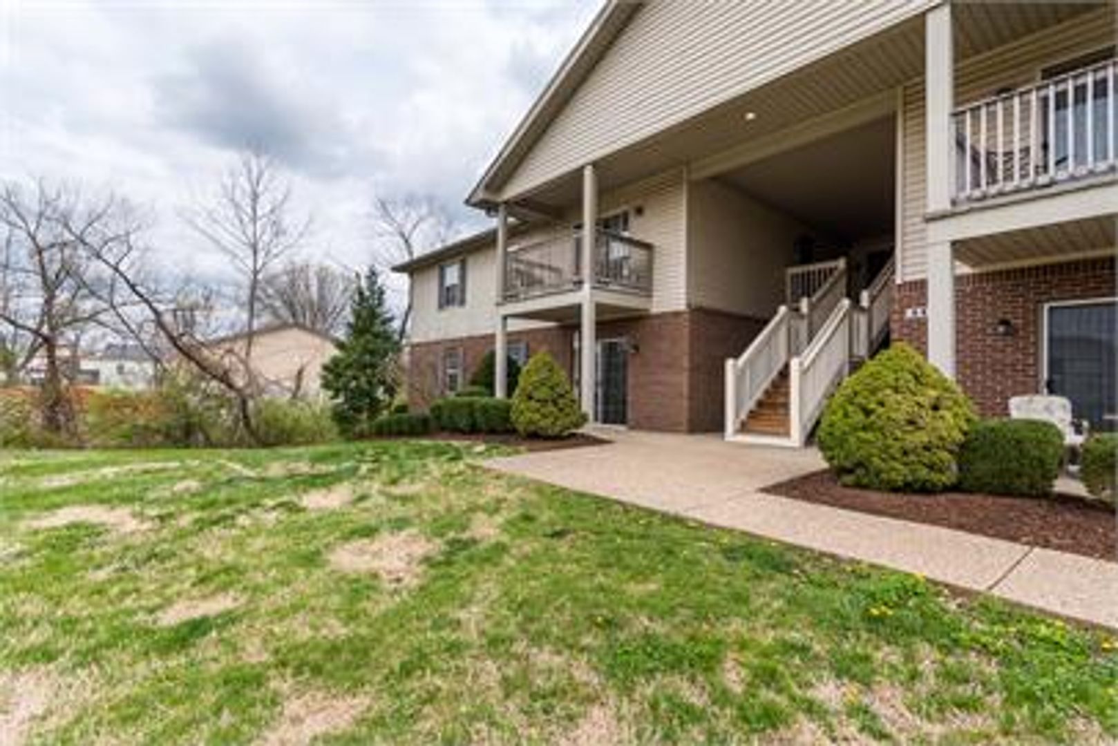 Mount Washington Apartment: 111 Park Hill Lane