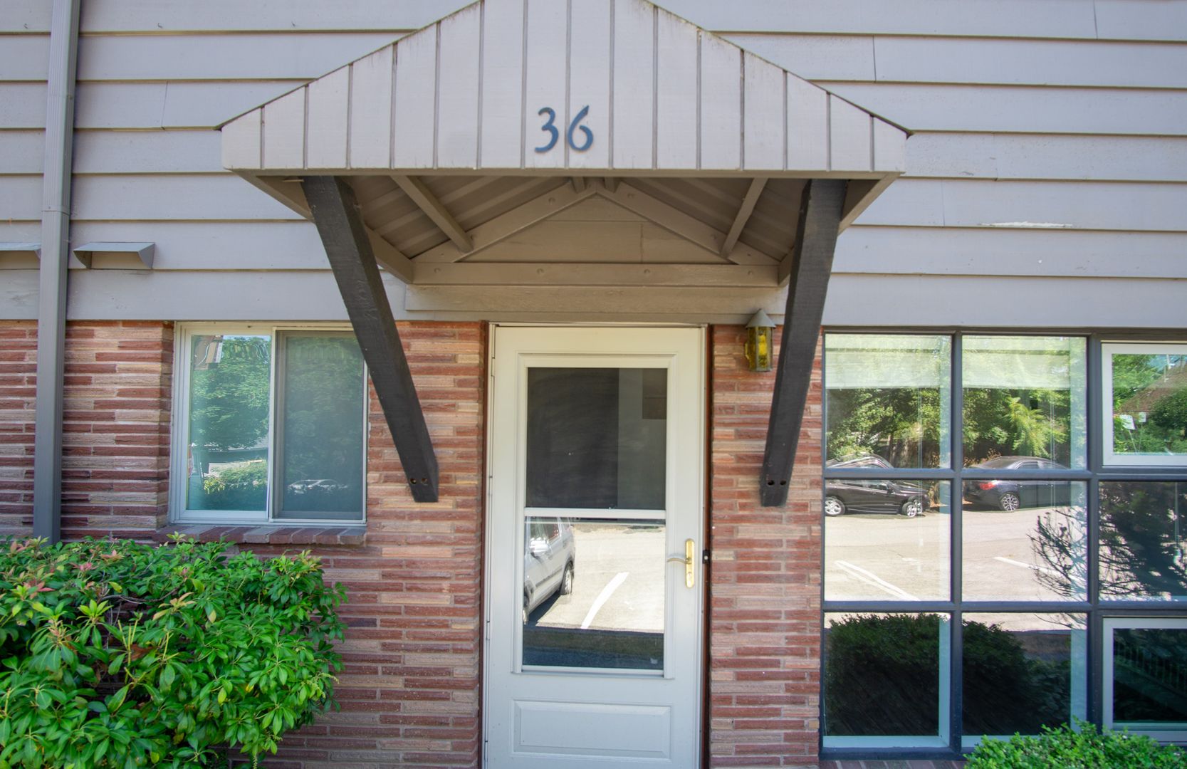 Portland Apartment: 3717 S Corbett Ave #36