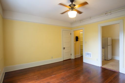 Vintage Studio on NW 21st Ave! – photo 1