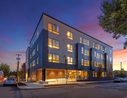 Portland Apartment: 411 SE 14th Ave. #401