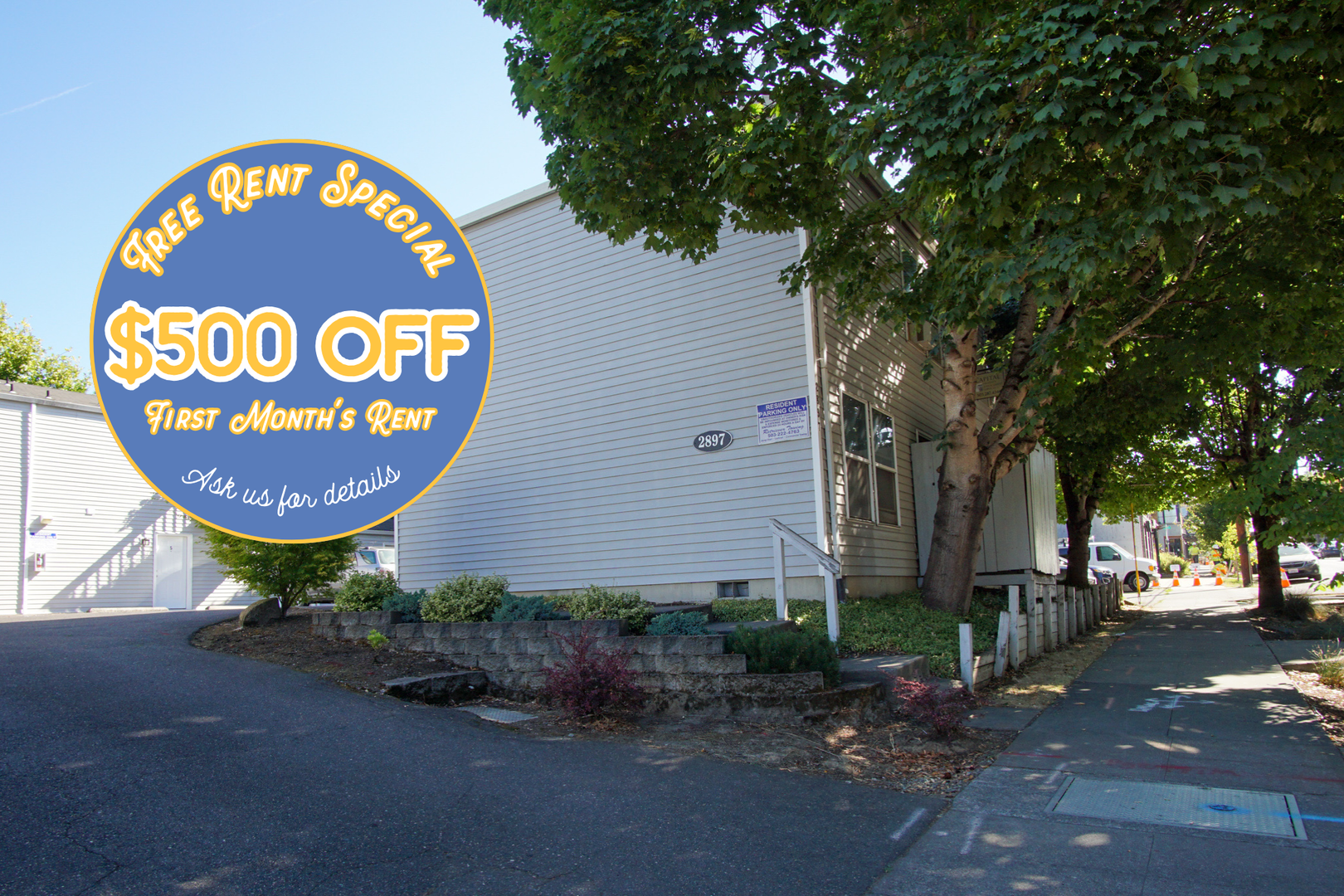 Portland Apartment: 2891 SE Division St #4