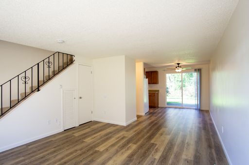 FREE RENT! Updated 2 Bedroom Townhouse- Private Patio, Dining Space, Parking, W/D + D/W!!