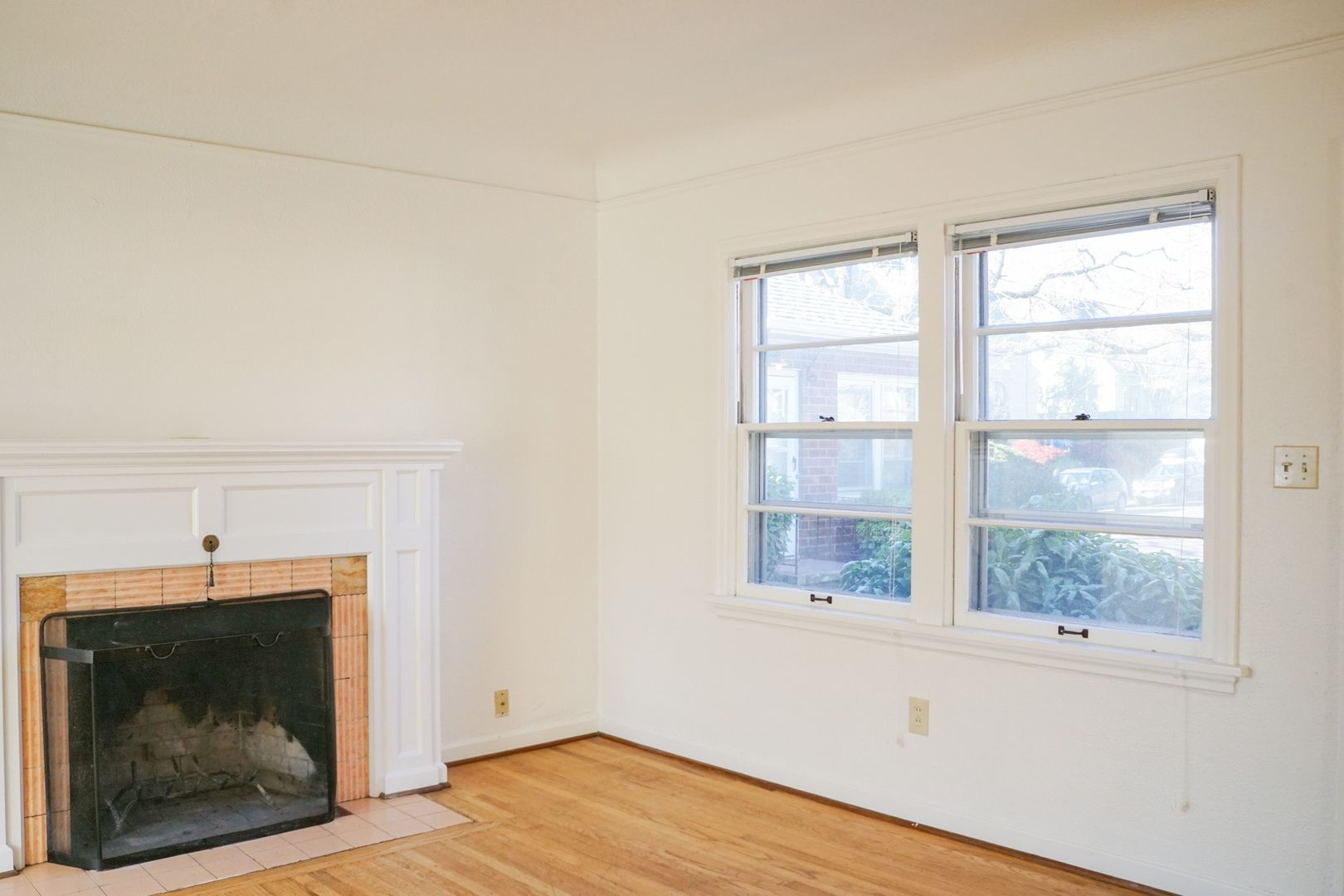 Portland Apartment: 1632 NE Prescott St #3