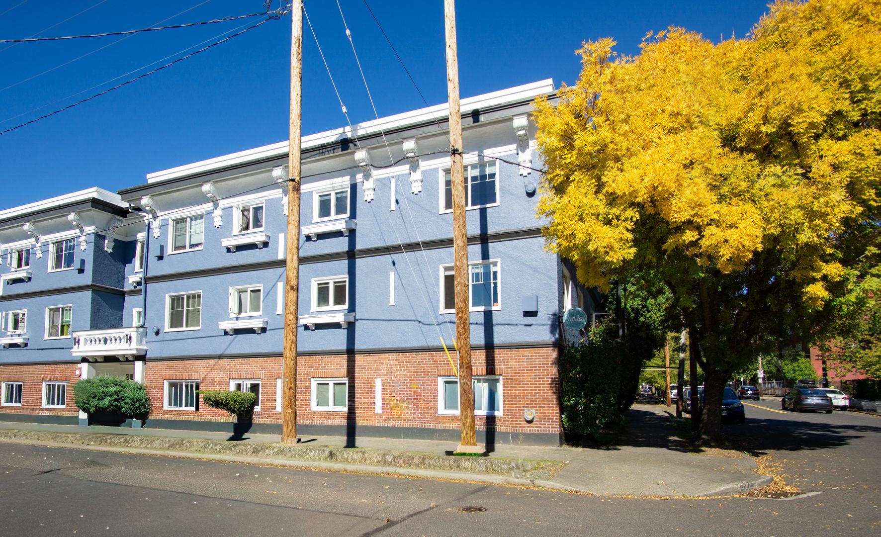 Portland Apartment: 2943 SE Alder St #17