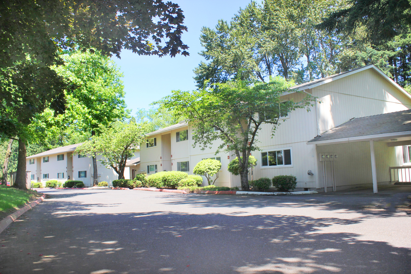 Gresham Apartment: 2775 NE Division St # B