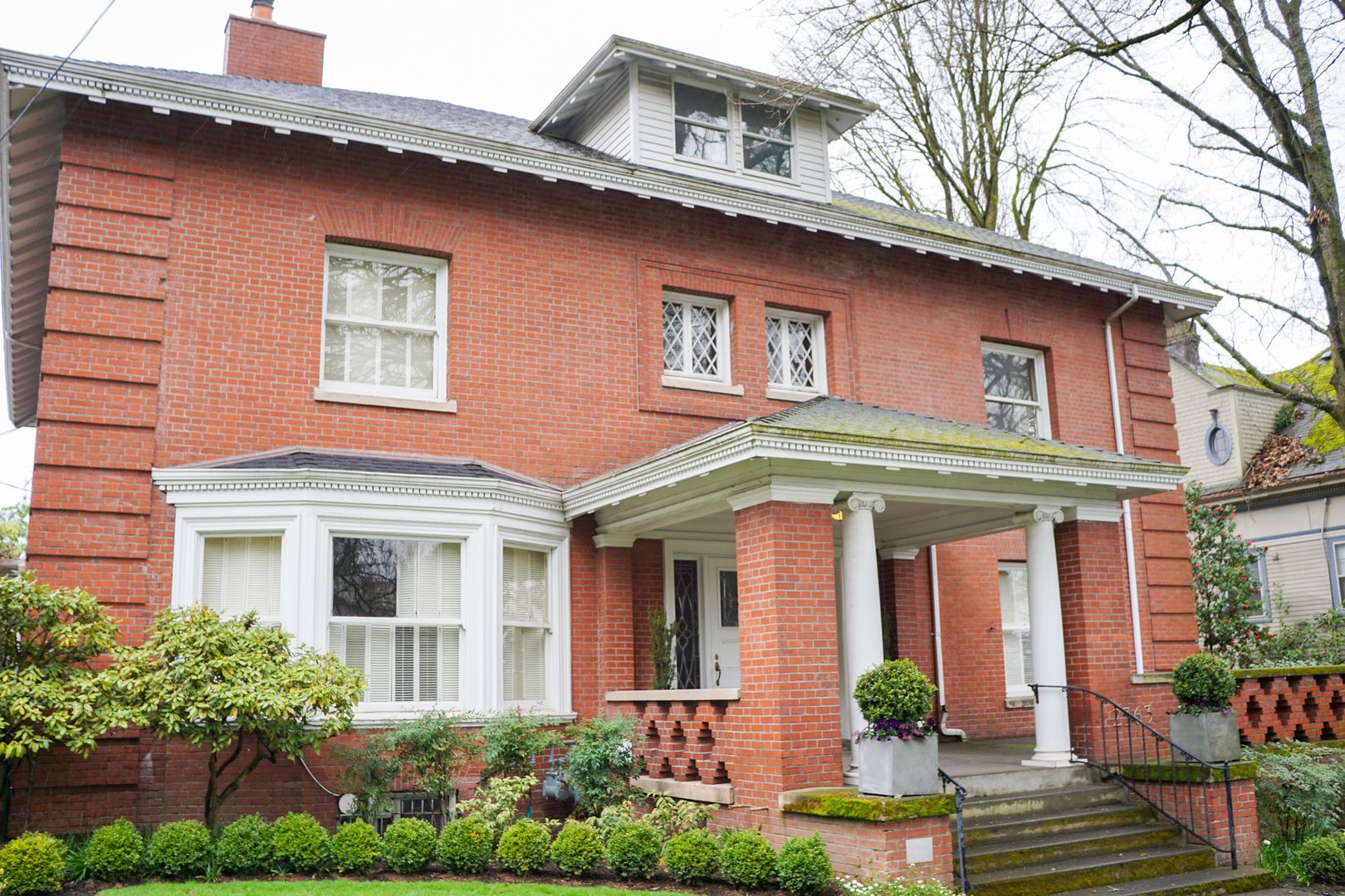 Portland Apartment: 2363 NW Flanders St #2