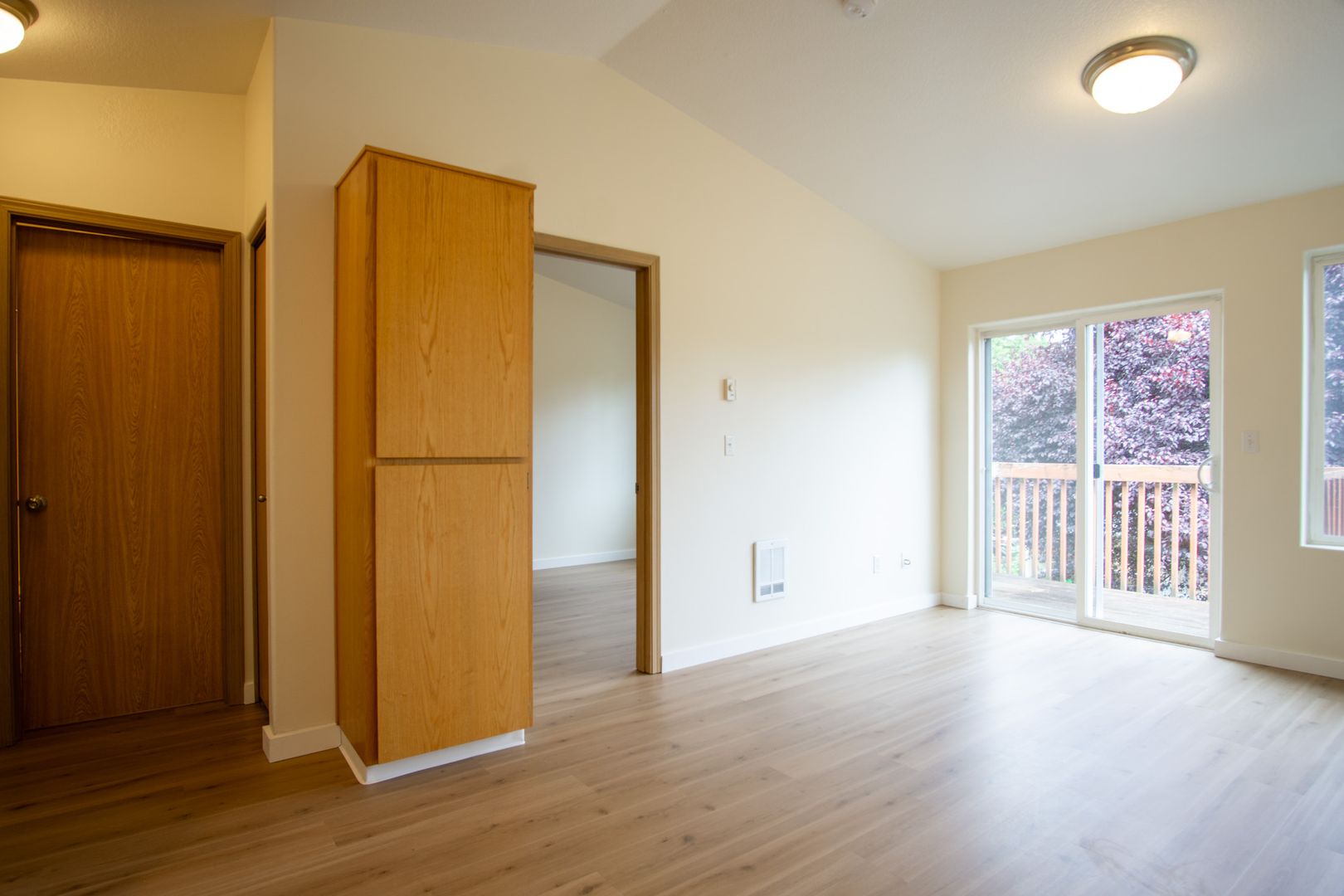 Portland Apartment: 130 SE 105th Ave #C2