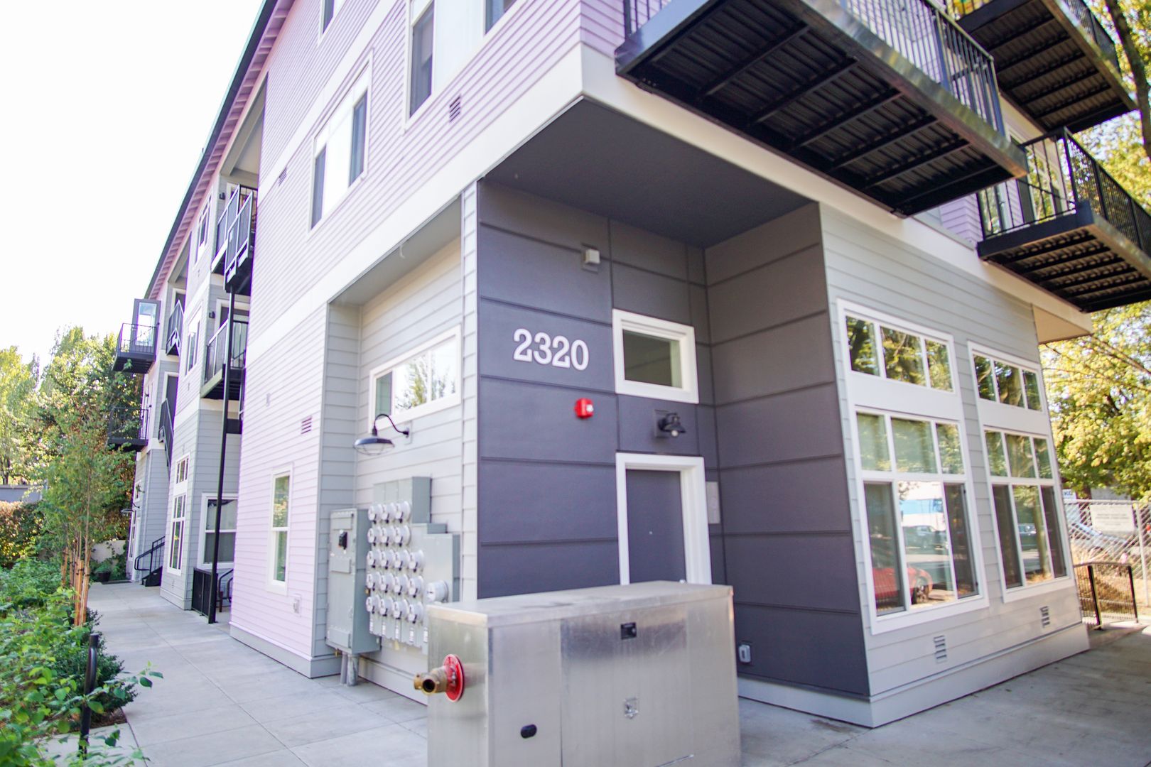 Portland Apartment: 2320 N Vancouver Ave. #101
