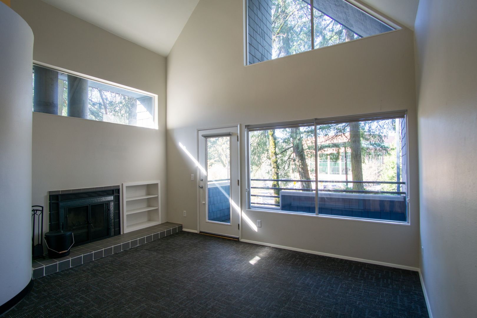 Lake Oswego Apartment: 4685 Galewood St #C
