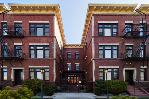 Fabulously Restored 1 Bdr w/Condo-Grade Finishes! – photo 1